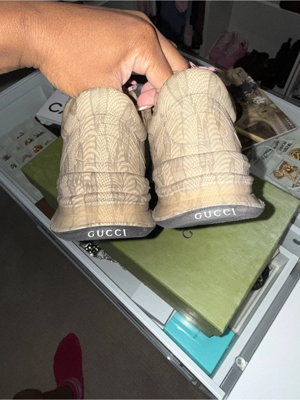 Gucci Ultralight sneakers